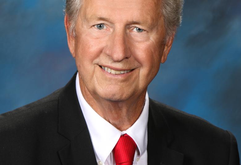 Tom Kuntz, mayor, owatonna, racism, pride, resignation