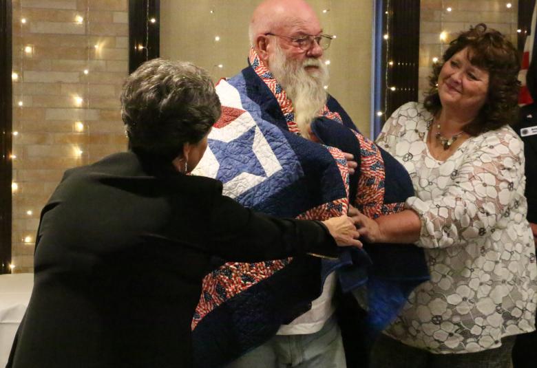 Jim Klukas, exchange club of owatonna, quilts of valor, owatonna, sandra mcconn-halla, pam mikeworth